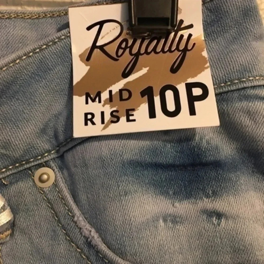 Royalty ladies shorts 10P - Picture 9 of 16